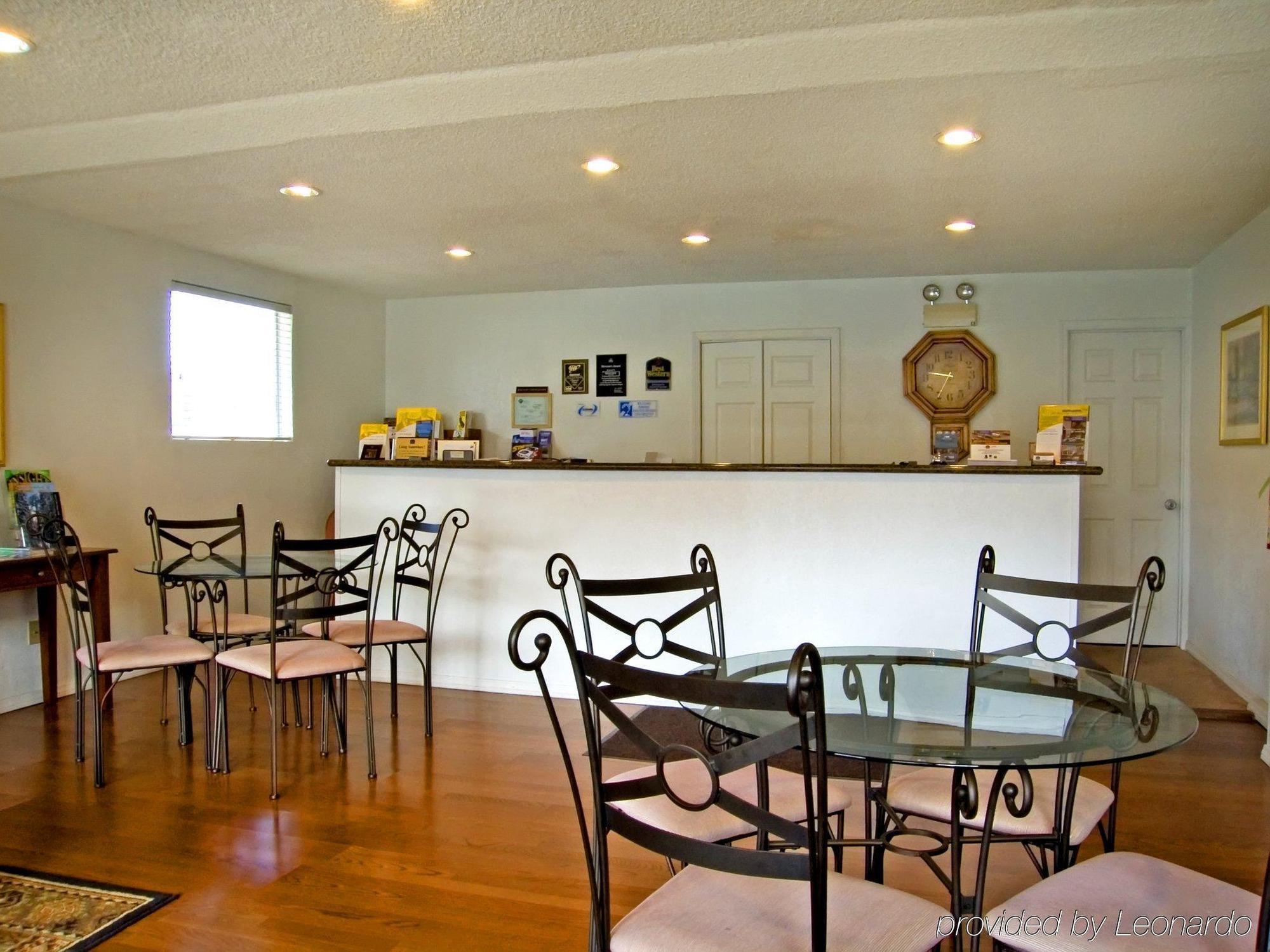 Motel Americas Value Visalia