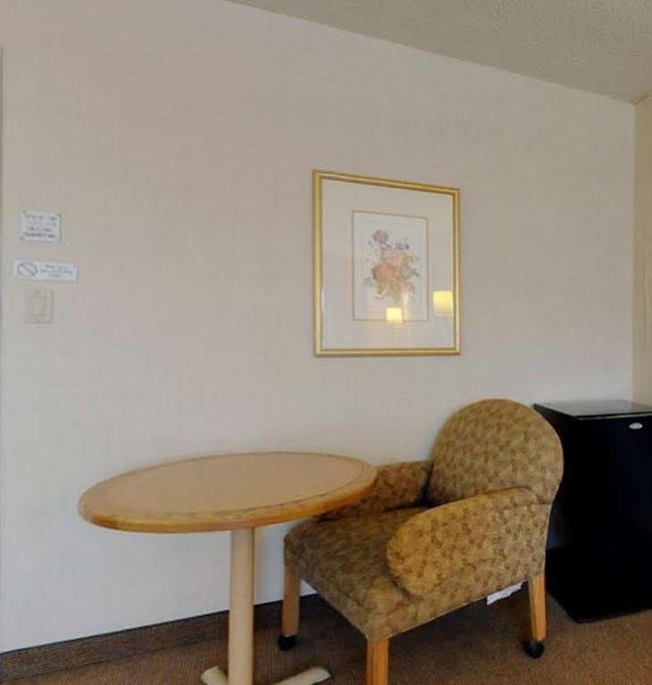 Americas Value Motel Visalia